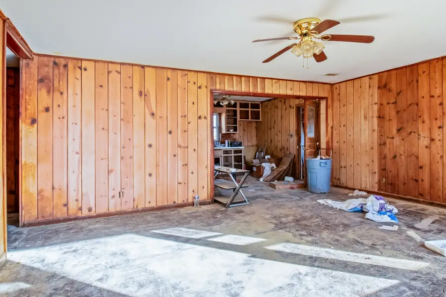 5827 E 3500s Road, Saint Anne, IL 60964 - #2