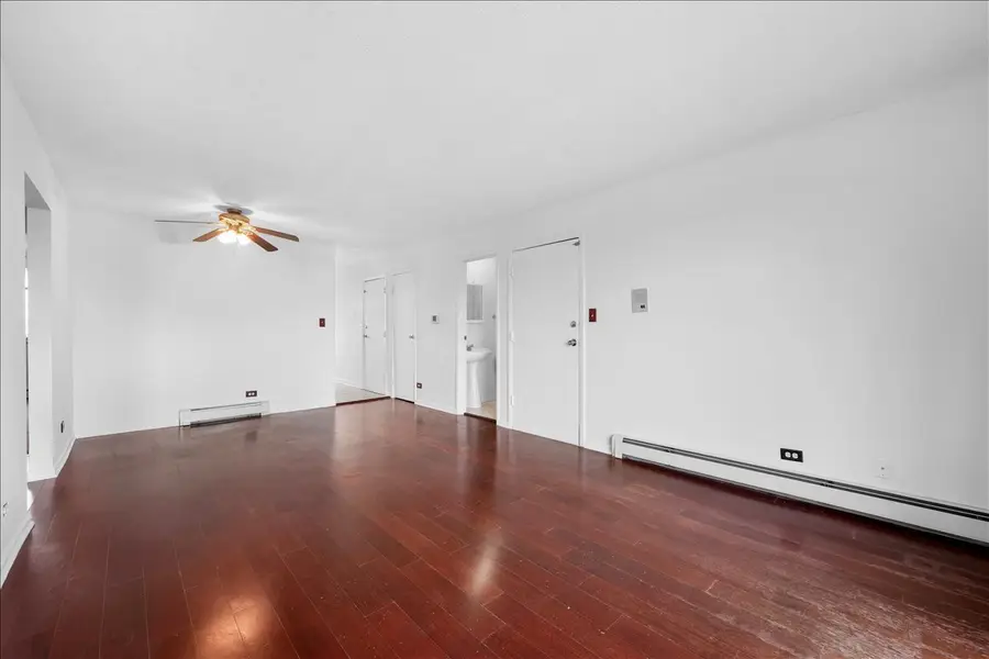 124 Boardwalk Street #2E, Elk Grove Village, IL 60007 - #3