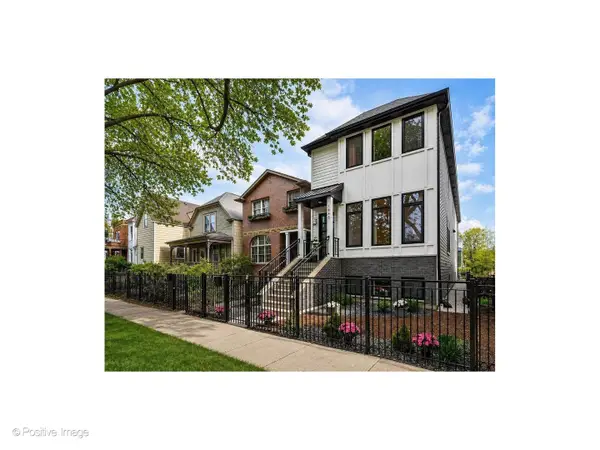 1845 W Wellington Avenue, Chicago, IL 60657