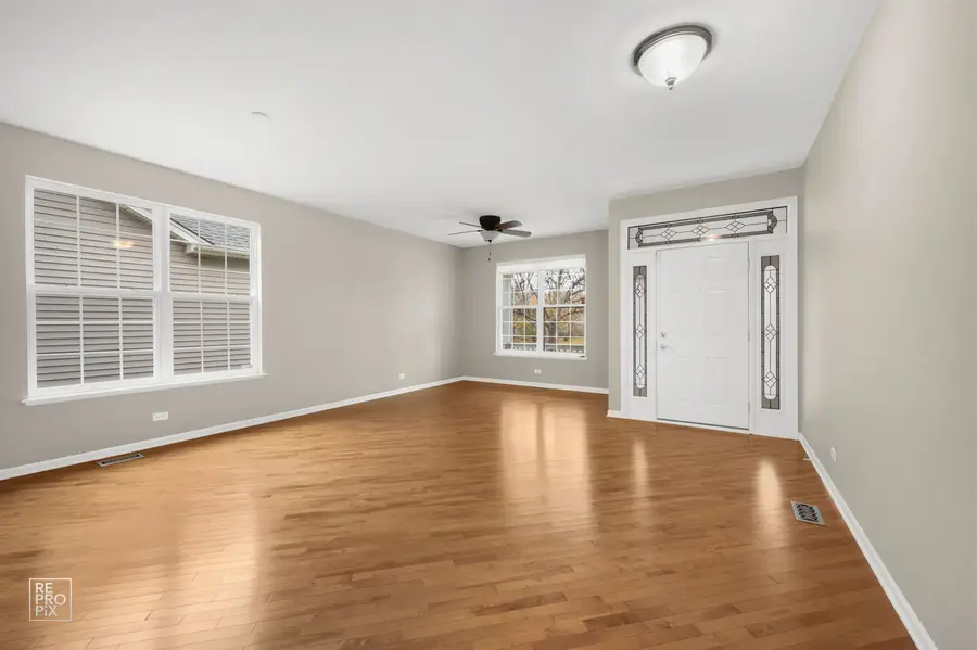 1870 Hampshire Drive, Hoffman Estates, IL 60192 - #3