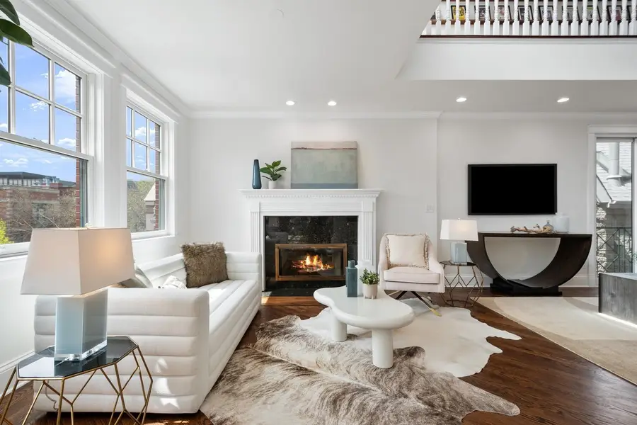 840 W Buckingham Place #4, Chicago, IL 60657 - #3