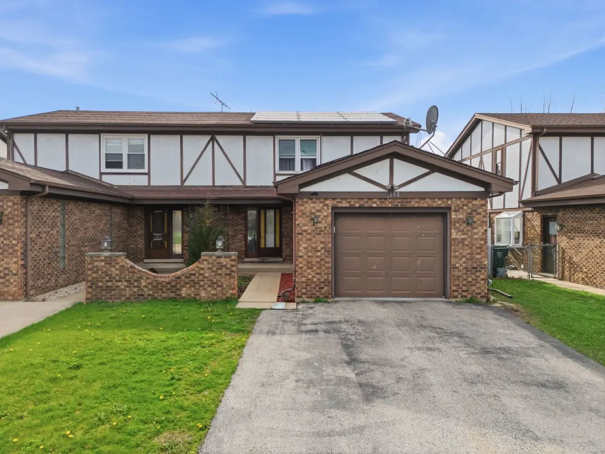 1038 S Hunt Club Drive, Mount Prospect, IL 60056 - #1