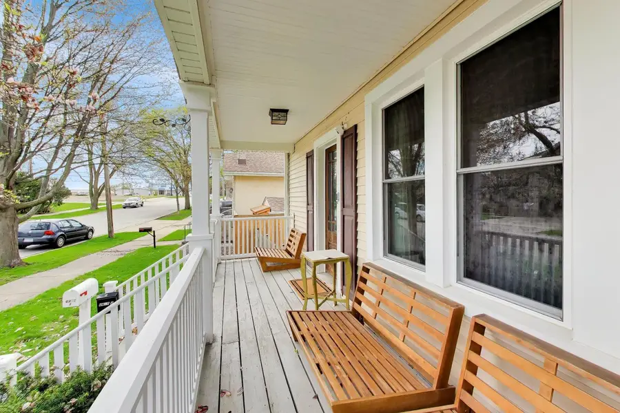 7006 W Jarvis Avenue, Niles, IL 60714 - #2