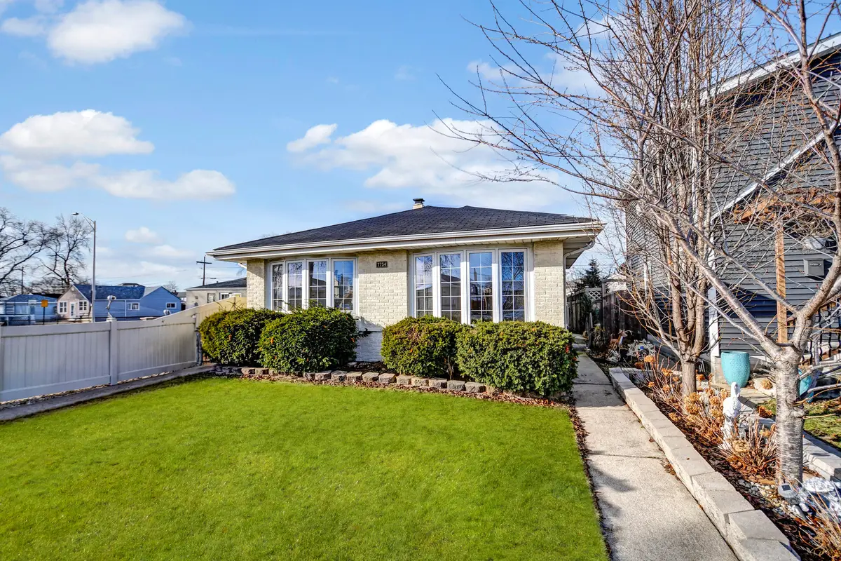 7754 S Mcvicker Avenue, Burbank, IL 60459 - #1