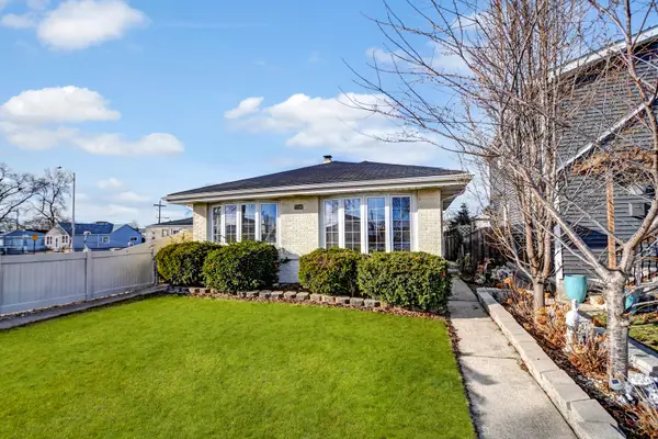 7754 S Mcvicker Avenue, Burbank, IL 60459