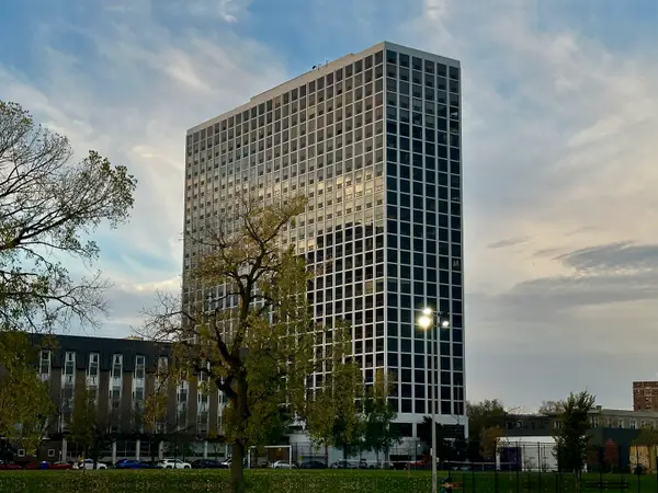 Address Withheld By Seller, Chicago, IL 60613