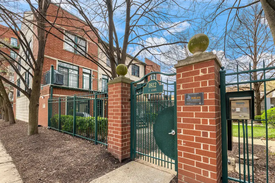 1812 S Clark Street #15, Chicago, IL 60616 - #2