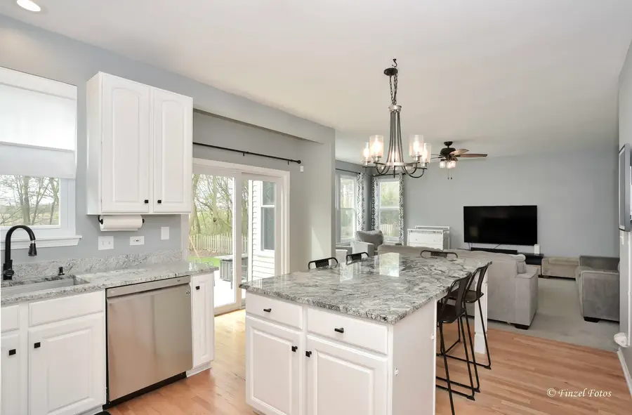 4560 Mackinac Street, Lake In The Hills, IL 60156 - #3