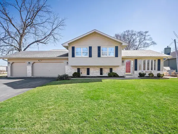 27W015 Manchester Road, Winfield, IL 60190