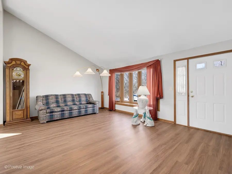 27W015 Manchester Road, Winfield, IL 60190 - #3