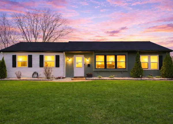 1320 Elm Drive, Schaumburg, IL 60194