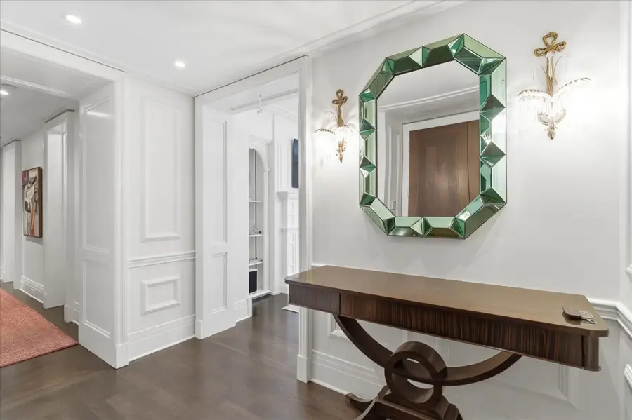 159 E Walton Place #5B, Chicago, IL 60611 - #2