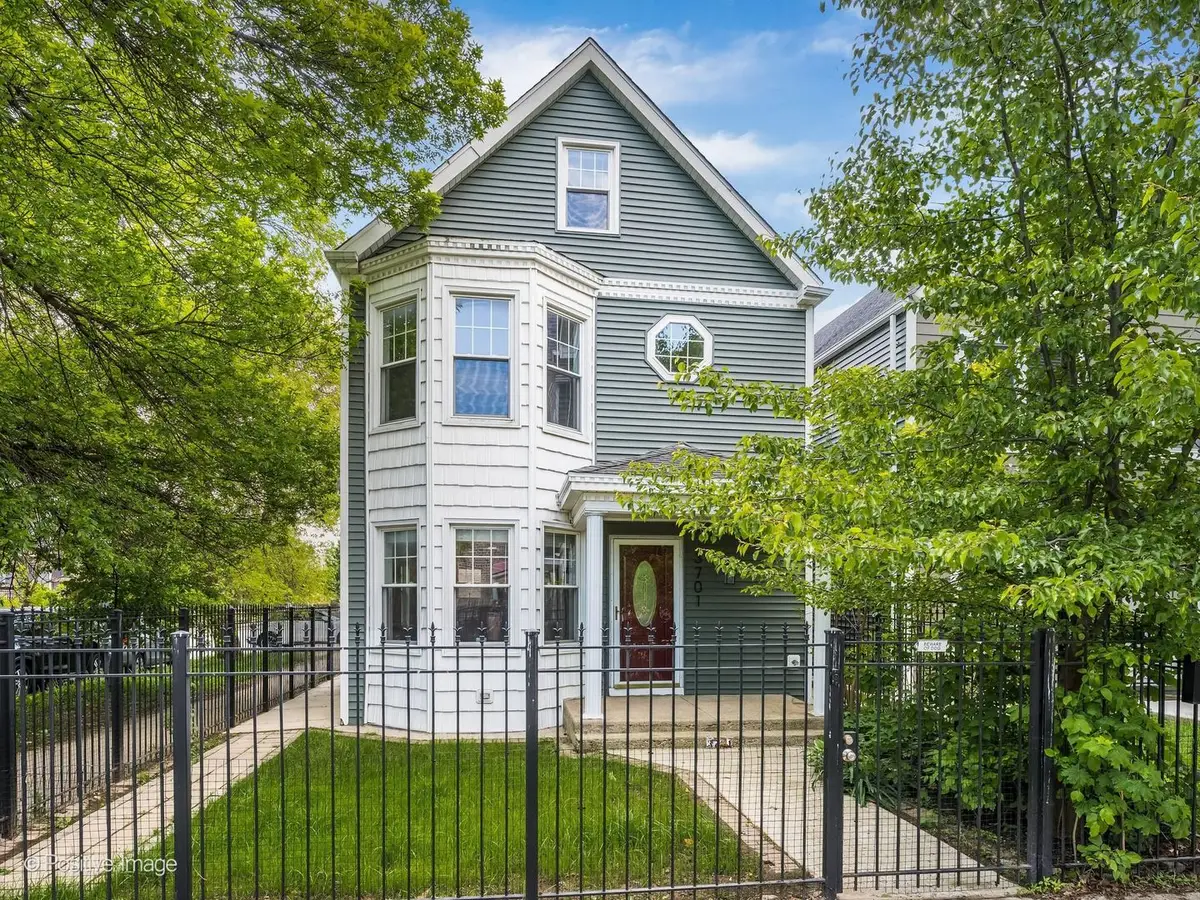 3701 W Palmer Street, Chicago, IL 60647 - #1