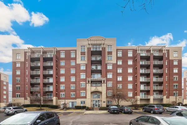 8727 W Bryn Mawr Avenue #606, Chicago, IL 60631