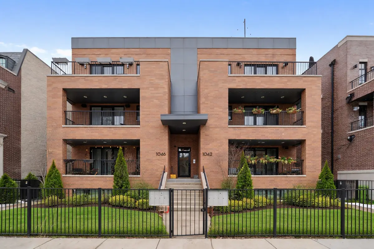 1042 W Altgeld Street #3, Chicago, IL 60614 - #1