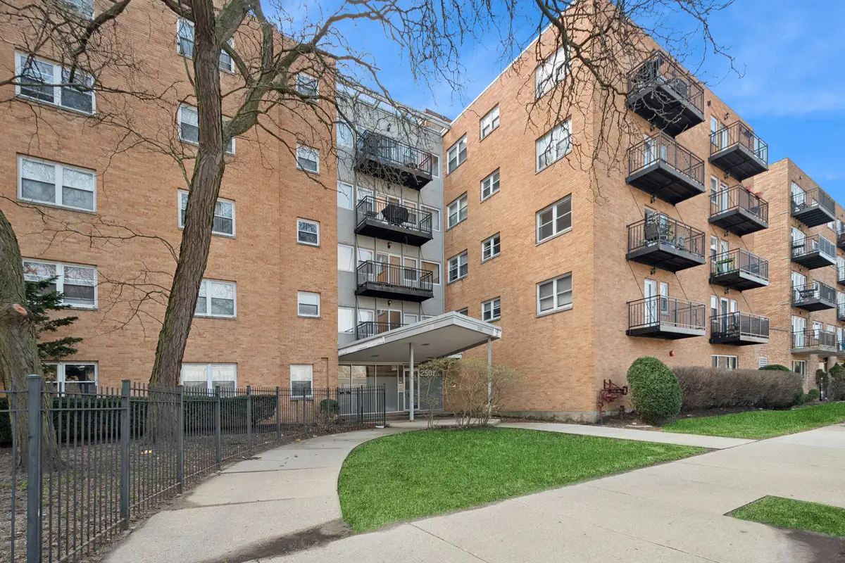 2501 W Bryn Mawr Avenue #305, Chicago, IL 60659 - #1