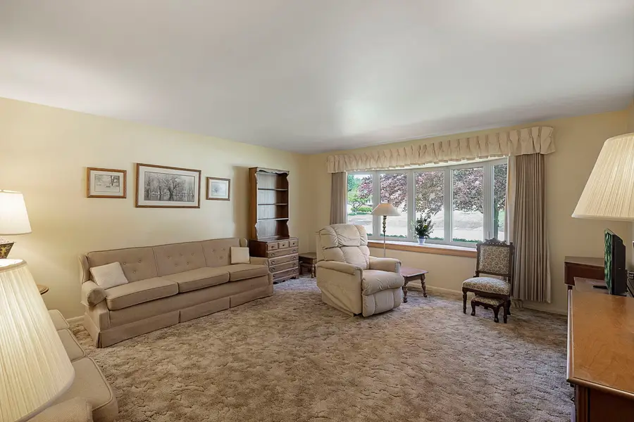 218 Gladys Avenue, Fox River Grove, IL 60021 - #2