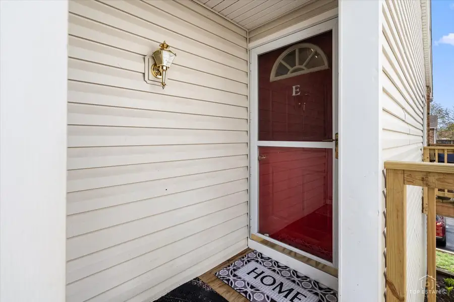 1976 Kenilworth Circle #E, Hoffman Estates, IL 60169 - #3