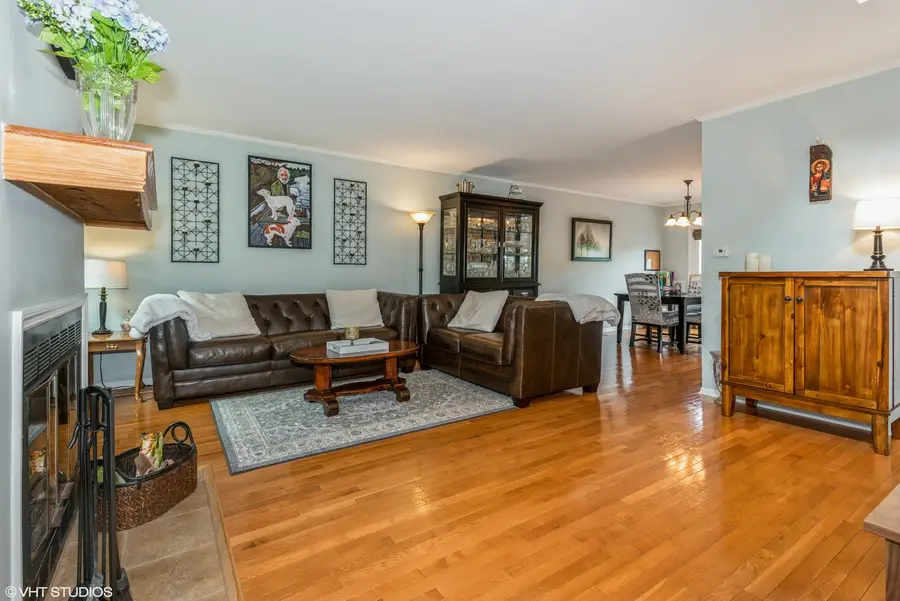 8535 Ferris Avenue, Morton Grove, IL 60053 - #3