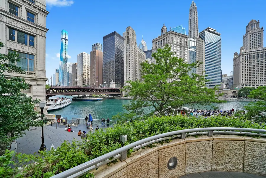 Address Withheld By Seller, Chicago, IL 60611 - #2