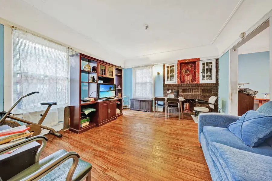 3023 W Ainslie Street, Chicago, IL 60625 - #3