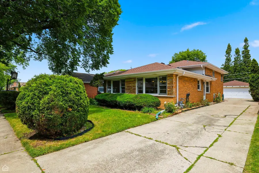 5814 Keeney Street, Morton Grove, IL 60053 - #3