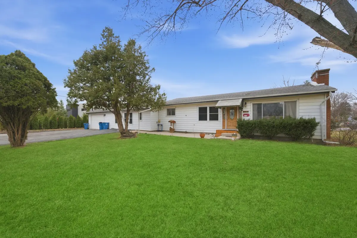 810 N Cherry Street, Addison, IL 60101 - #1