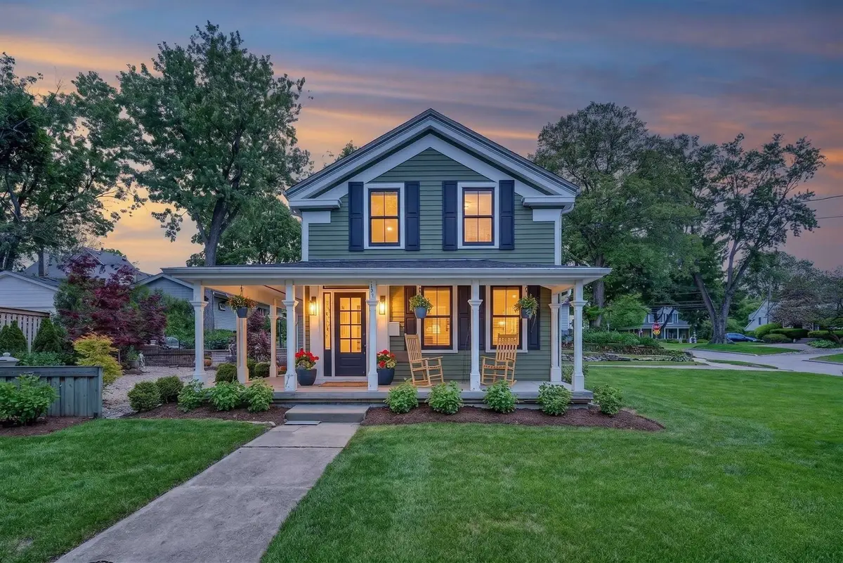 416 S 5th Avenue, Saint Charles, IL 60174 - #1