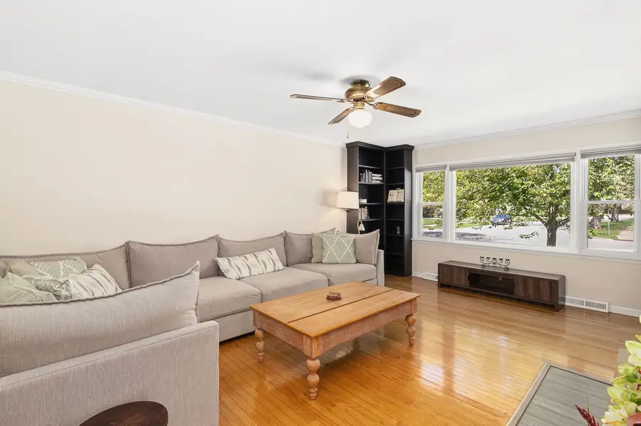 1910 Richard Street, Aurora, IL 60506 - #2