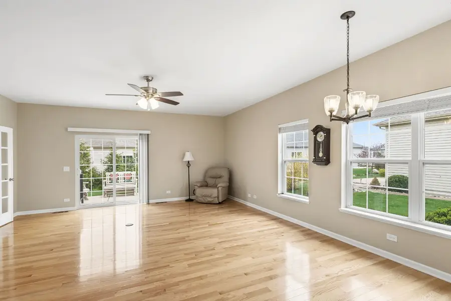 928 Yorktown Street, McHenry, IL 60050 - #3