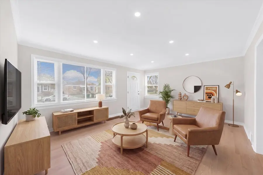 2112 Portsmouth Avenue, Westchester, IL 60154 - #2