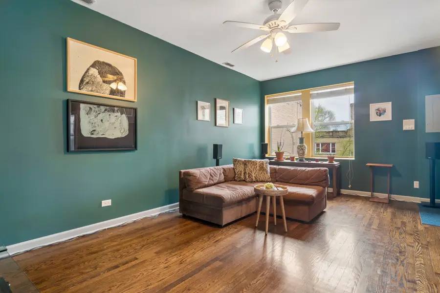 2320 W Rosemont Avenue #3, Chicago, IL 60659 - #3