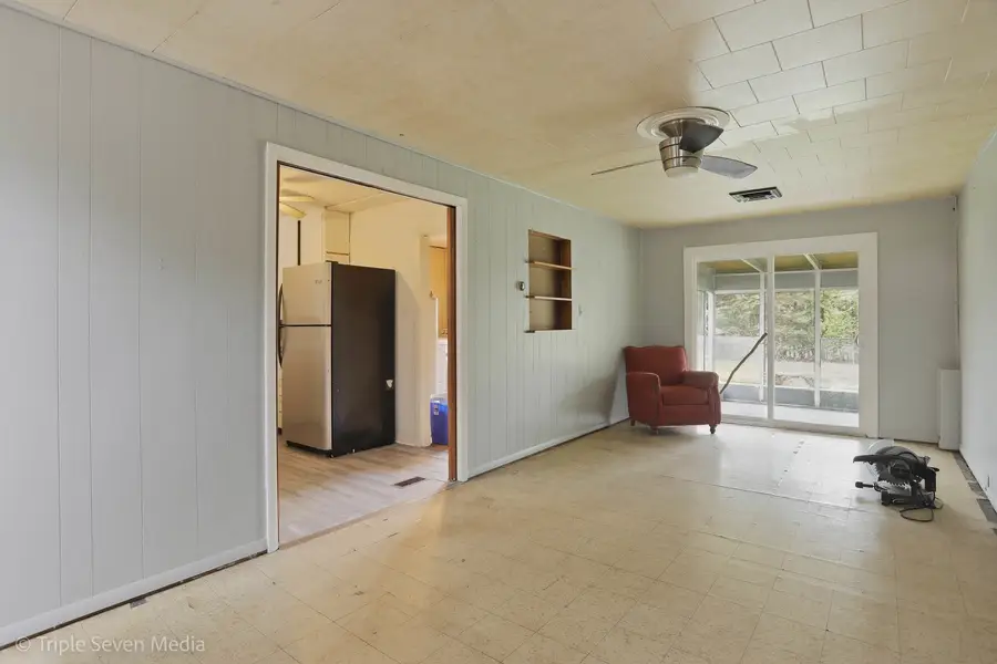 1000 N Bluebonnet Lane, Hoffman Estates, IL 60169 - #3