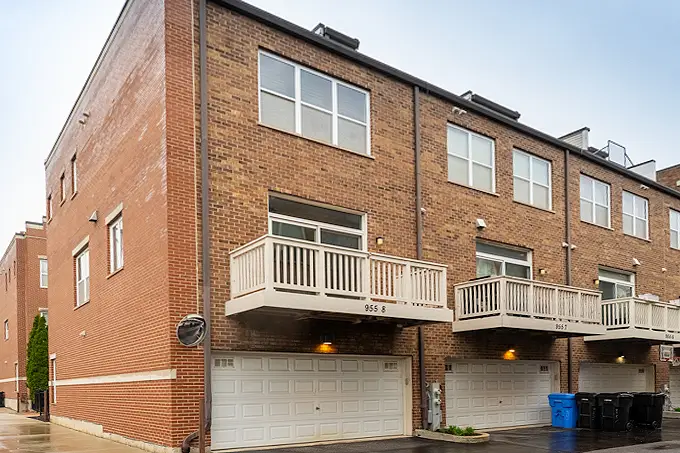 955 W 37th Street #8, Chicago, IL 60609 - #2