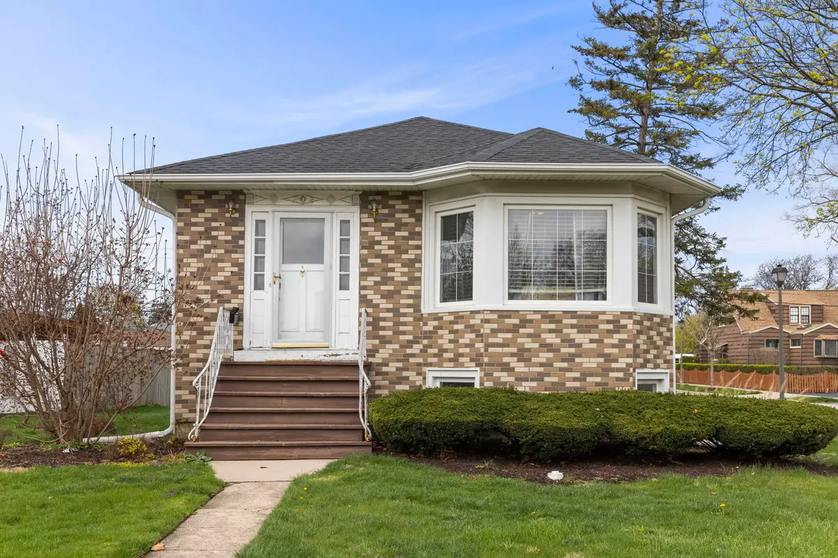 202 S Pick Avenue, Elmhurst, IL 60126 - #1