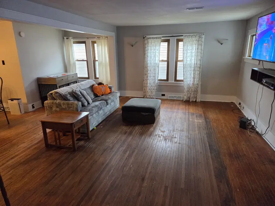 124 E 4th Street, Spring Valley, IL 61362 - #3