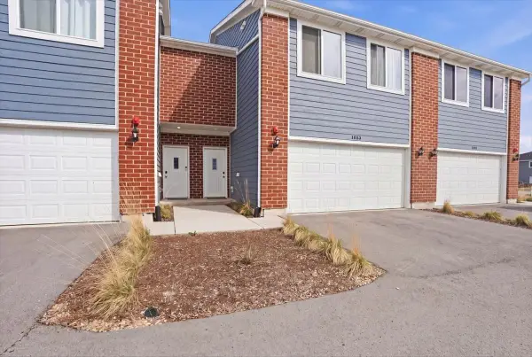 1033 Gillespie Lane, Yorkville, IL 60560