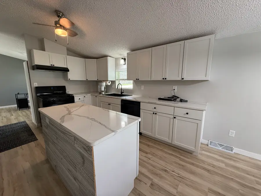 102 S Morgan Street, Odell, IL 60460 - #3