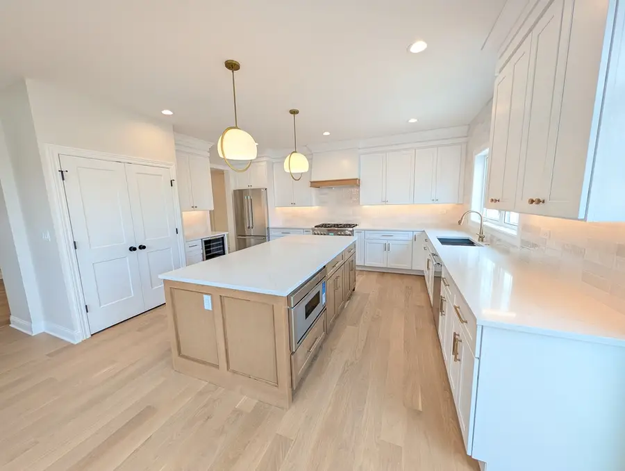 396 S Prospect Avenue, Elmhurst, IL 60126 - #3