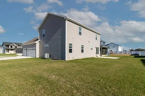 6101 Wrigley Drive, Bloomington, IL 61705