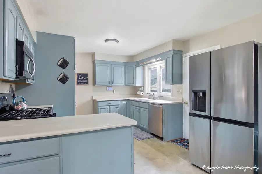 937 Wicker Street, Woodstock, IL 60098 - #3