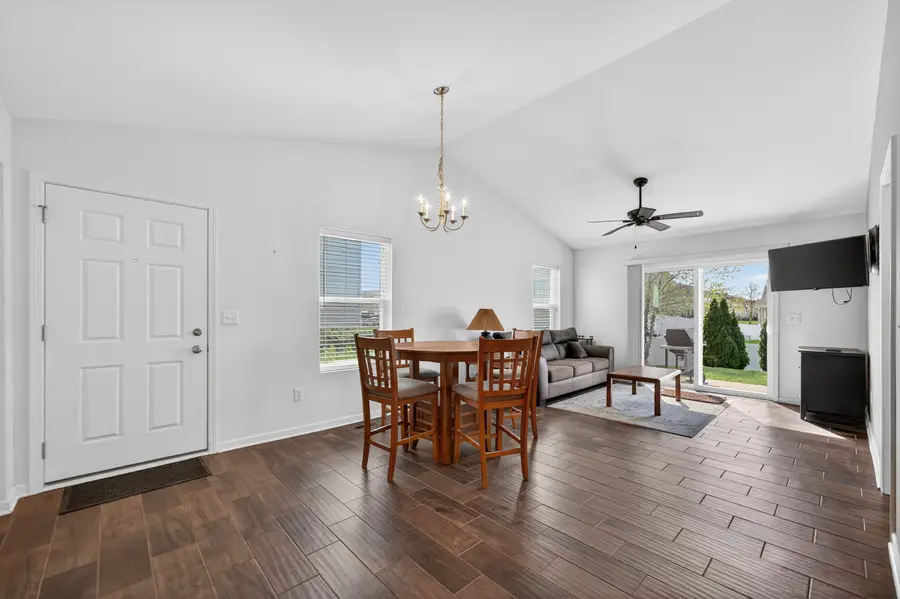 696 Vine Street, Hampshire, IL 60140 - #3