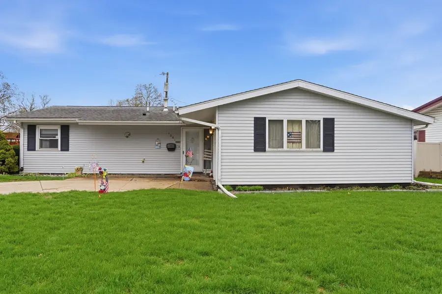 1201 Long Court, Sterling, IL 61081 - #2