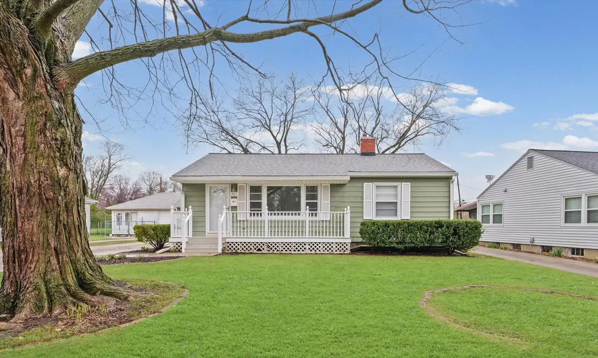911 S New Street, Champaign, IL 61820 - #1