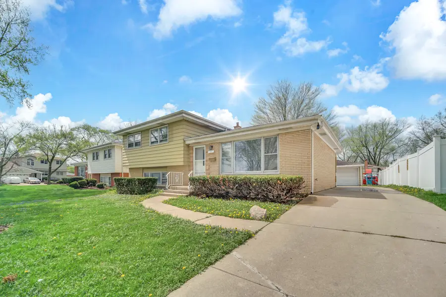10 N Adams Drive, Addison, IL 60101 - #3