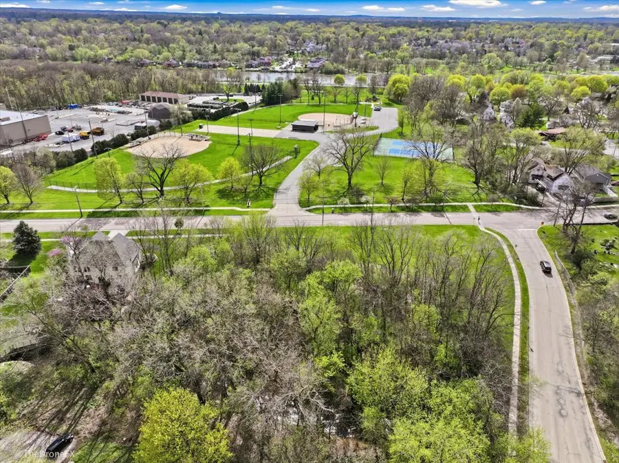 1009 S 9th Avenue, Saint Charles, IL 60174 - #3