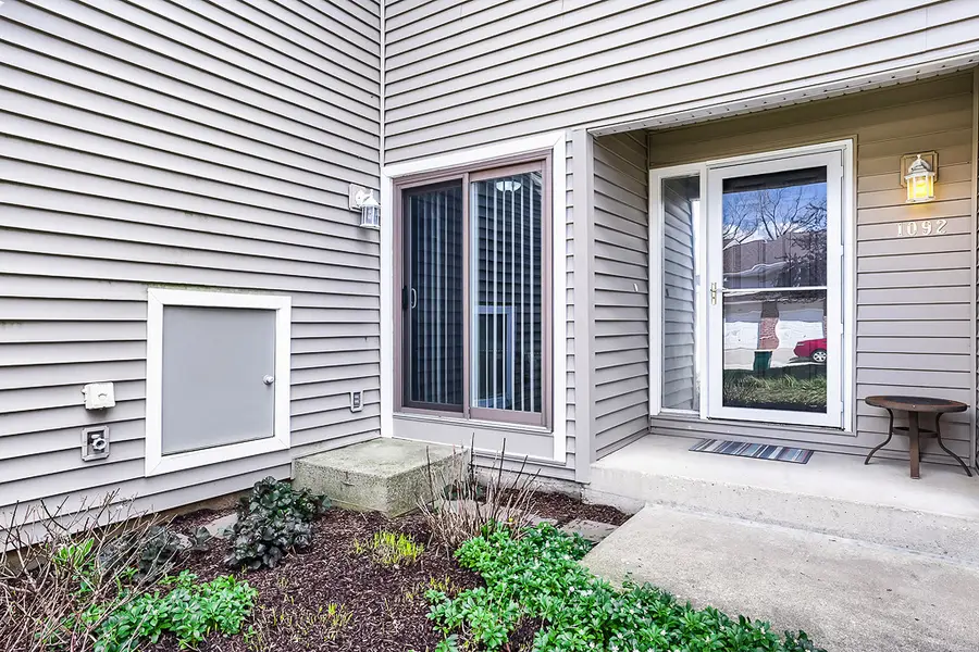 1092 Pinetree Circle N, Buffalo Grove, IL 60089 - #2