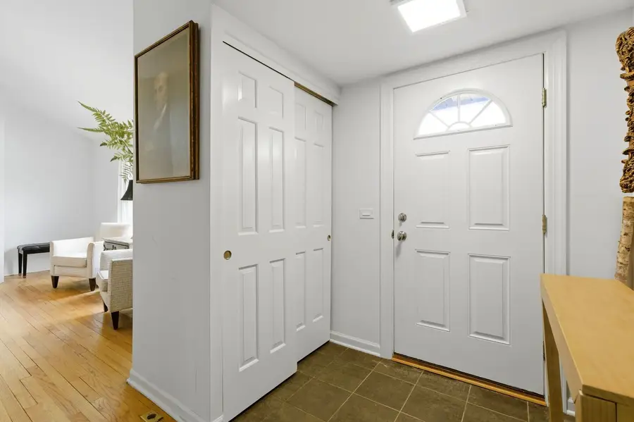 3 Robin Hood Lane, Northfield, IL 60093 - #3