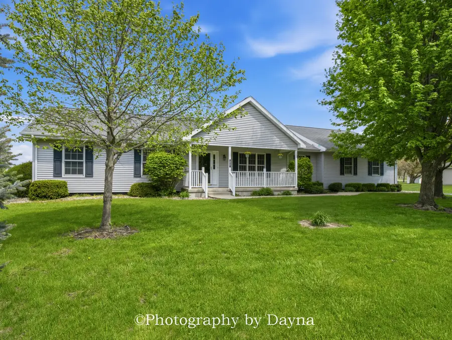 370 W Seneca Avenue, Bonfield, IL 60913 - #2