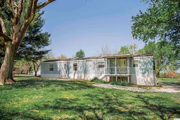 110 N 1st St, West Point, IL 62380